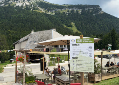 Terrasse d'été du Chalet jaune